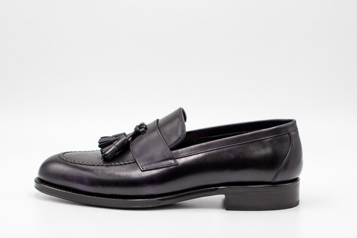 TLB Mallorca Half-Saddle Tassel Loafers Negro